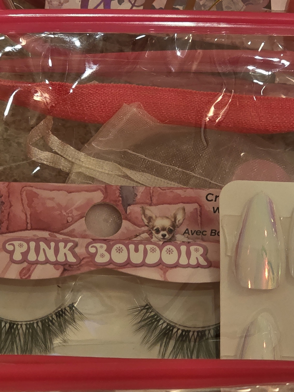 Glow To Go Kit - Irridescent Nails & Wispy Cateyed Lashes